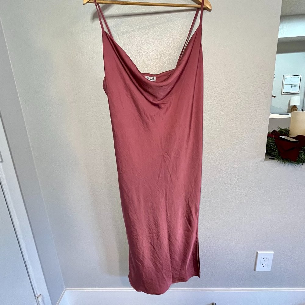 XL NWT Mid-Length Pink Swoop Neck Dress